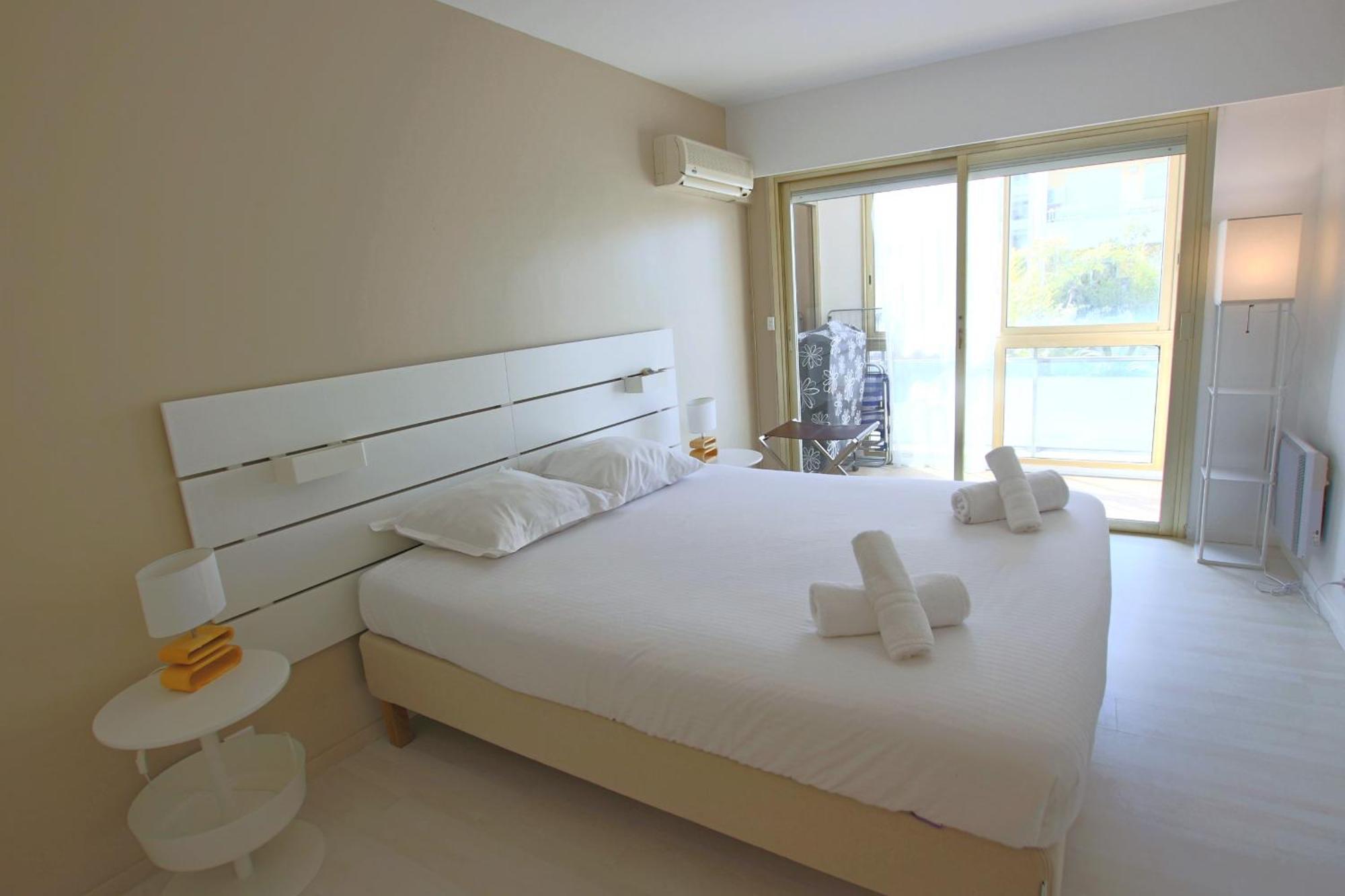 Apartment Seaside Кан Екстериор снимка