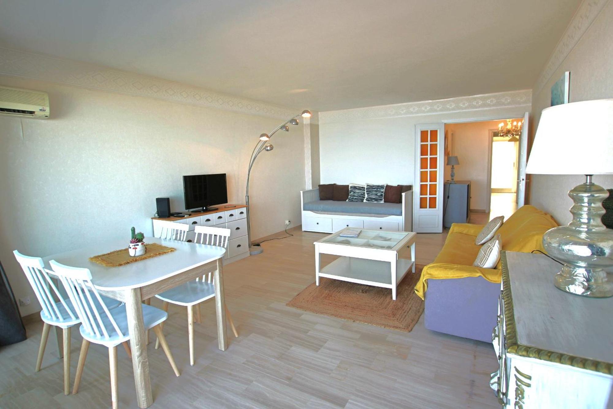 Apartment Seaside Кан Екстериор снимка